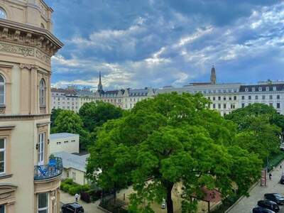 Altbauwohnung mit Balkon mieten in 1010 Wien