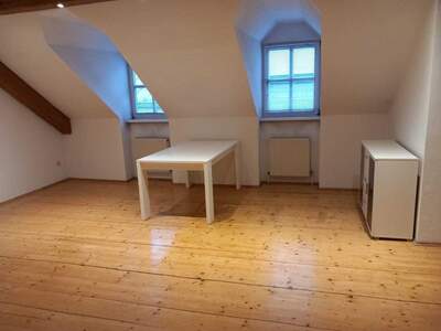 Altbauwohnung mieten in 9500 Villach (Bild 1)