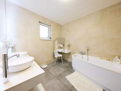 Mehrfamilienhaus kaufen in 2405 Bad Deutsch Altenburg (Bild 5)