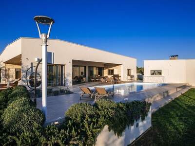 Haus kaufen in 23222 Smokovic (Bild 2)