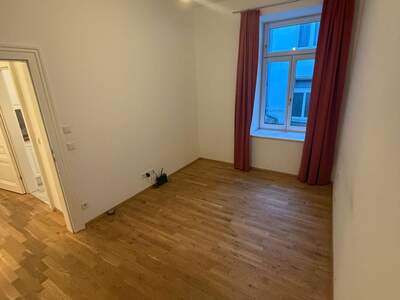 Altbauwohnung mieten in 1090 Wien (Bild 1)