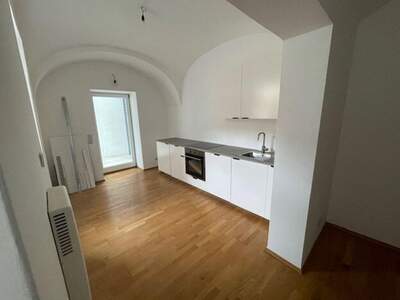 Altbauwohnung mieten in 8010 Graz (Bild 1)