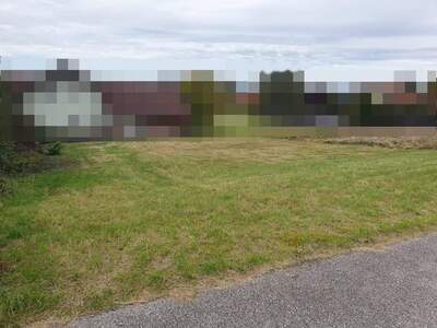 Grundstück kaufen in 5121 Ostermiething