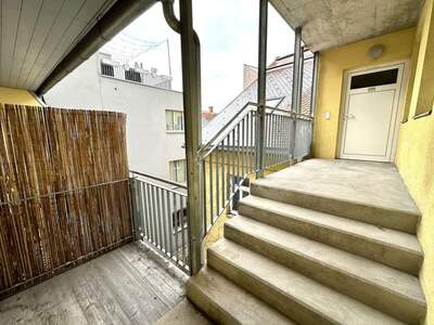 Altbauwohnung mit Balkon mieten in 8010 Graz (Bild 3)