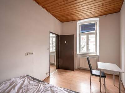 Altbauwohnung mit Balkon kaufen in 1120 Wien (Bild 3)