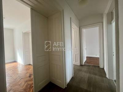 Altbauwohnung mit Balkon mieten in 8020 Graz (Bild 2)