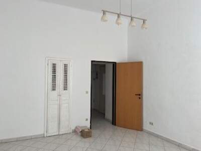 Altbauwohnung kaufen in 1200 Wien (Bild 2)