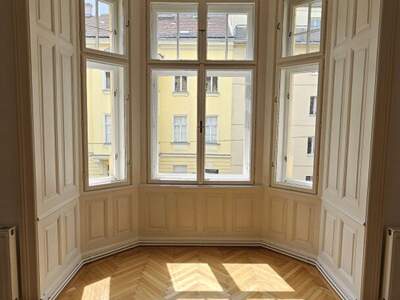 Altbauwohnung mit Balkon mieten in 1140 Wien (Bild 1)