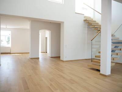 Altbauwohnung mit Balkon kaufen in 8010 Graz (Bild 2)