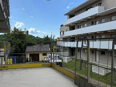 Wohnung mit Balkon kaufen in 8045 Graz