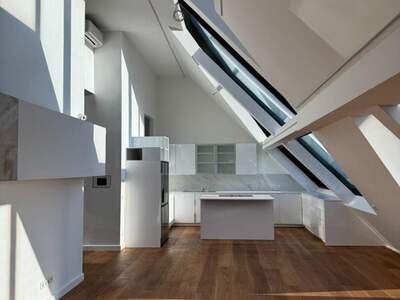 Altbauwohnung mit Balkon kaufen in 1010 Wien (Bild 3)