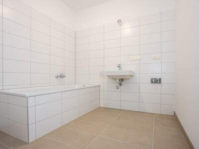 Terrassenwohnung kaufen in 2700 Wr. Neustadt (Bild 2)