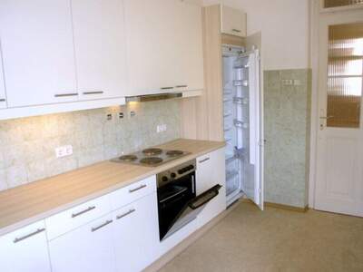 Altbauwohnung mit Balkon mieten in 9020 Klagenfurt (Bild 3)