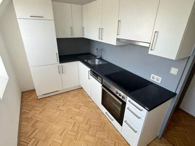 Altbauwohnung mieten in 8042 Graz (Bild 1)