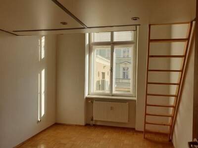 Altbauwohnung mit Balkon mieten in 8700 Leoben (Bild 2)