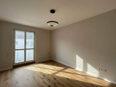 Altbauwohnung mit Balkon kaufen in 5120 St. Pantaleon (Bild 2)