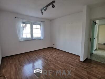 Einfamilienhaus kaufen in 2004 Niederhollabrunn (Bild 3)