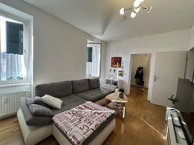 Altbauwohnung mit Balkon kaufen in 8010 Graz (Bild 1)