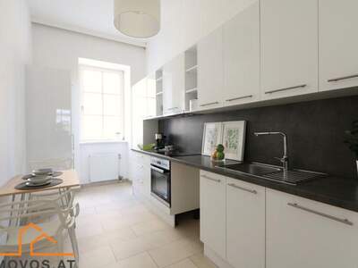 Altbauwohnung mit Balkon kaufen in 1070 Wien 7. (Bild 2)