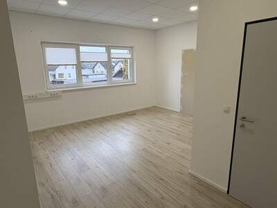 Gewerbeobjekt mieten in 3300 Amstetten (Bild 2)