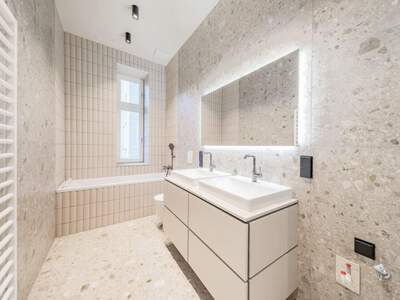 Altbauwohnung kaufen in 1080 Wien (Bild 5)