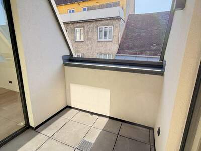 Wohnung mit Balkon kaufen in 1050 Wien (Bild 2)
