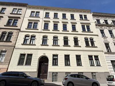 Altbauwohnung mit Balkon kaufen in 1180 Wien (Bild 3)