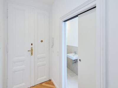 Altbauwohnung kaufen in 1170 Wien (Bild 2)