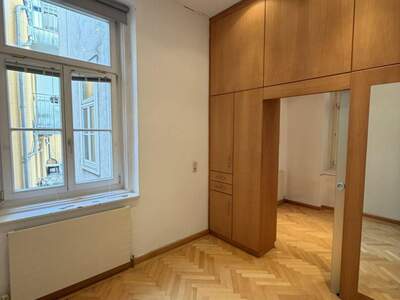 Altbauwohnung kaufen in 1070 Wien (Bild 3)