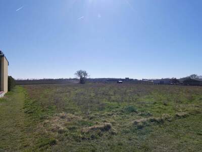 Grundstück kaufen in 7122 Gols