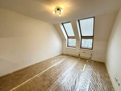 Altbauwohnung mit Balkon mieten in 8020 Graz (Bild 5)