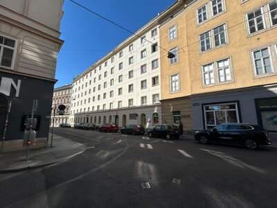 Altbauwohnung mieten in 1040 Wien (Bild 1)