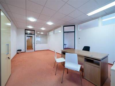 Büro / Praxis mieten in 4800 Attnang (Bild 1)