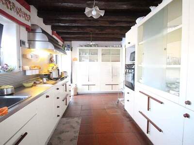 Haus mit Garten kaufen in 32100 Visome (Bild 3)