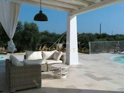 Haus mit Garten kaufen in 73040 Marina di Felloniche (Bild 1)