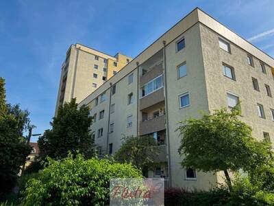 Altbauwohnung mit Balkon kaufen in 4600 Wels (Bild 1)