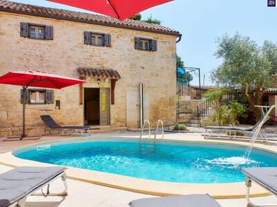 Haus kaufen in 52206 Orbanici (Bild 1)