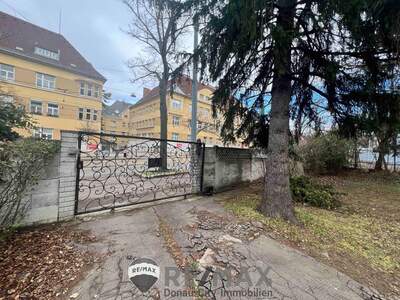 Mehrfamilienhaus kaufen in 1130 Wien (Bild 2)