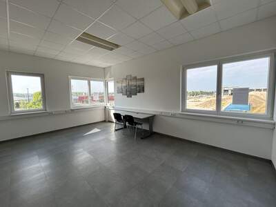 Gewerbeobjekt mieten in 4600 Wels (Bild 2)