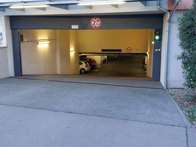 Halle / Lager / Produktion mieten in 1220 Wien (Bild 1)