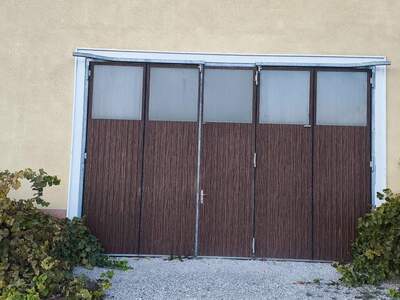 Garage / parking space provisionsfrei mieten in 4055 Pucking
