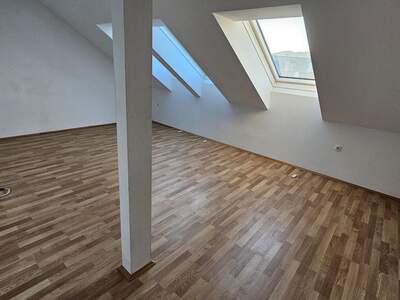 Altbauwohnung mieten in 8020 Graz (Bild 1)