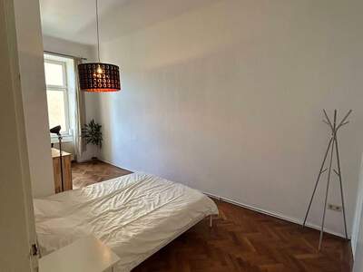 Altbauwohnung mieten in 1070 Burggasse (Bild 2)