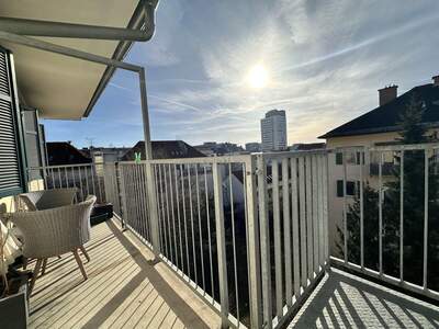 Altbauwohnung mit Balkon kaufen in 8010 Graz (Bild 1)