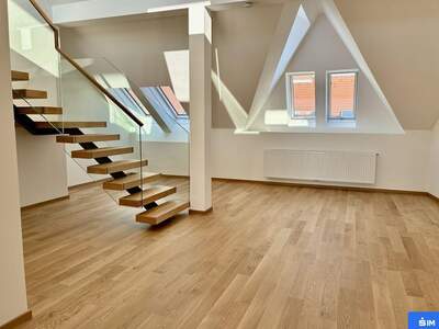 Altbauwohnung mit Balkon kaufen in 8010 Graz (Bild 1)