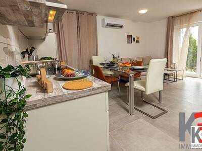 Wohnung kaufen in 52466 Novigrad (Bild 1)