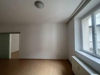 Altbauwohnung mit Balkon mieten in 8020 Graz (Bild 4)