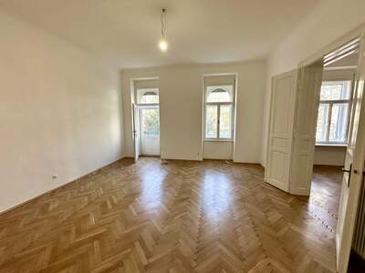 Altbauwohnung mit Balkon mieten in 8010 Graz (Bild 2)