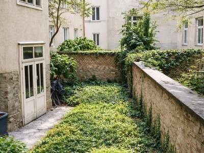 Altbauwohnung mit Balkon kaufen in 1030 Wien (Bild 1)