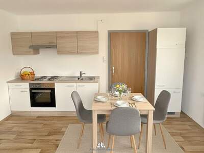 Altbauwohnung mit Balkon mieten in 4904 Atzbach (Bild 4)